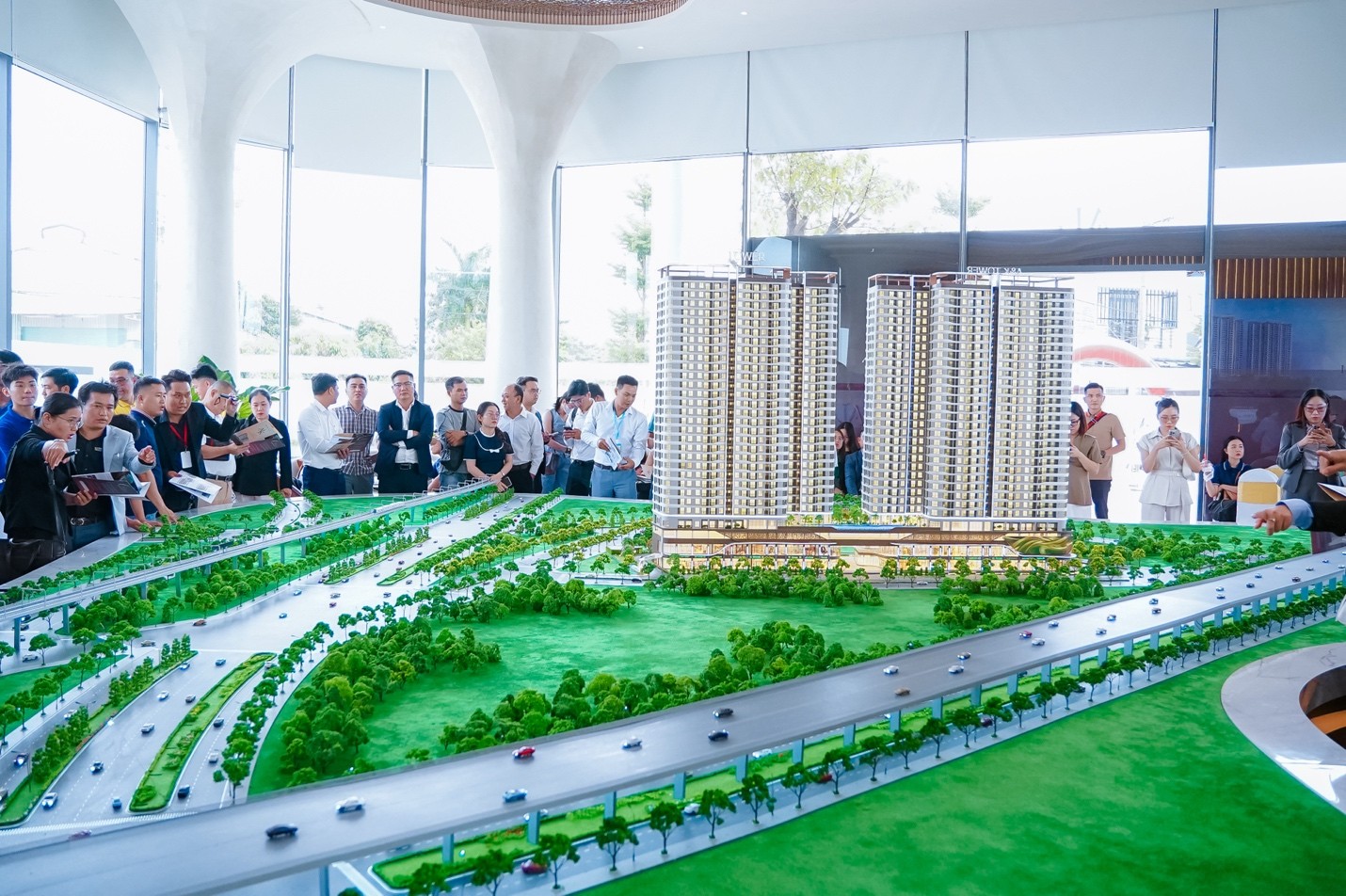 Sau sáp nhập, chiến lược giãn dân ra 